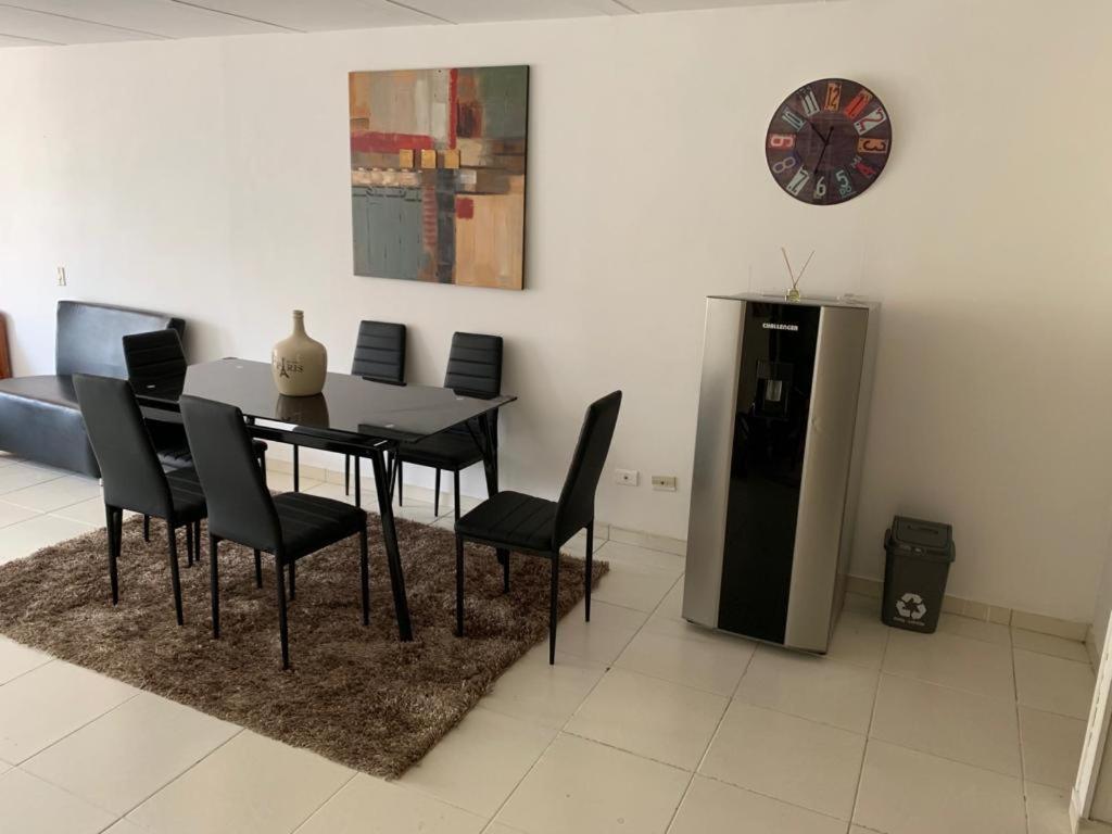 E2 Comodo Y Amplio Apartamento En Laureles Estadio 120 Mts2 Medellín Exteriér fotografie